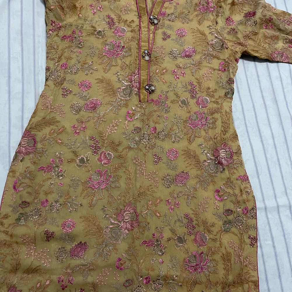 Bareeze pure chiffon suit